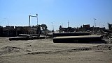 Des tuyaux sont regroupés pour reconstruire les canalisations de la ville, Mossoul Ouest, Irak. Crédit photo : Ines Gil